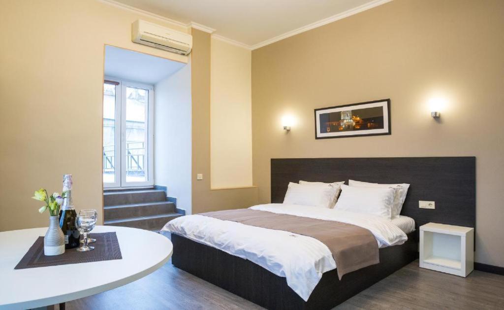 Khreshchatyk Apart Hotel 911 키예프 외부 사진